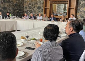 Se reúne Alfonso Martínez con empresarios de Uruapan