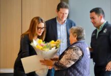 Alfonso Martínez y Paola Delgadillo reconocen a los Adultos Mayores