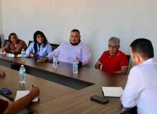Yankel Benítez escucha y atiende a vecinos de colonia Primo Tapia