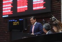 Propone Ernesto Núñez iniciativa para eliminar tratos preferenciales a bebidas disfrazadas de medicamentos y garantizar equidad fiscal