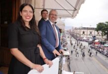 Con desfile presidido por Bedolla, miles de familias celebran el 215 Aniversario de la Independencia