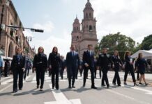 Espectacular desfile en honor a Morelos, corona el programa patrio en Morelia