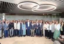 Presenta Alfonso Martínez proyectos de desarrollo a empresarios