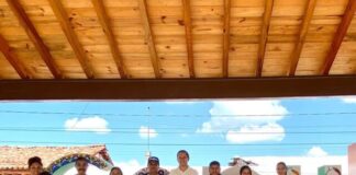 Entrega Sefeco aparatos de cobro a artesanos de Capula