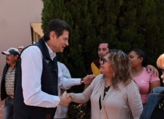 Entrega Alfonso Martínez material para mejorar área gastronómica de Mercado Independencia