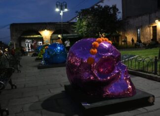 Morelia se viste de fiesta para celebrar el Día de Muertos