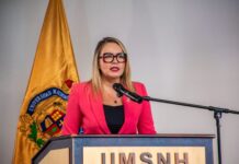 FCCA destaca trayectoria de Yarabí Ávila; símbolo de excelencia académica y compromiso universitario
