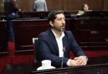A propuesta de Abraham Espinoza, Congreso llama a reforzar la justicia económica y proteger los derechos del consumidor