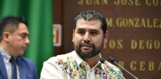 Octavio Ocampo propone blindar legalmente a maestras y maestros