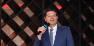 Reconoce Alfonso Martínez vigencia y papel de los contadores públicos