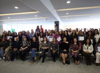 Ayuntamiento reconoce a morelianas que concluyeron el programa “Morelia Emprende