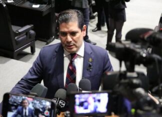 Ernesto Núñez Aguilar destaca coordinación que permitió detener a presunto líder intelectual del asesinato de Carlos Manzo