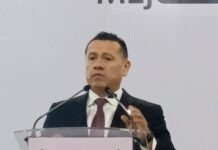 Un adolescente, posible homicida de Carlos Manzo: FGE