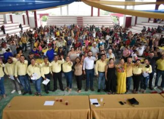 Octavio Ocampo toma protesta a nuevo comité y consolida presencia del PRD en la Costa–Sierra