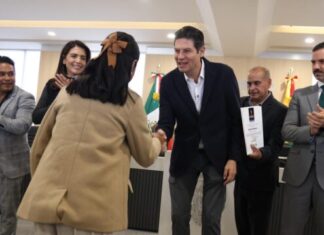 Alfonso Martínez, reconoce a deportistas morelianos