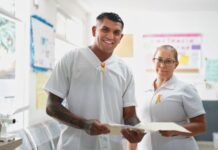Gobierno de Michoacán paga nómina a 2,829 trabajadores del IMSS-Bienestar