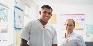 Gobierno de Michoacán paga nómina a 2,829 trabajadores del IMSS-Bienestar