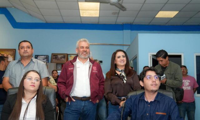 Vigilarán que choferes de Uruapan no usen el celular mientras conducen: Gladyz Butanda
