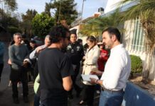 Yankel Benítez sostiene diálogo cercano con vecinos de Lomas de Vista Bella