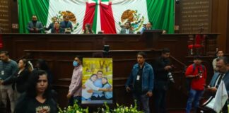 Rinden diputados, minuto de silencio por familia de intérpretes de LSM víctimas de homicidio