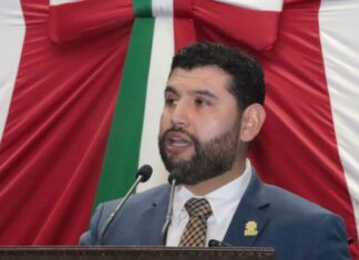 Octavio Ocampo presenta iniciativa para proteger a productores de maíz en Michoacán