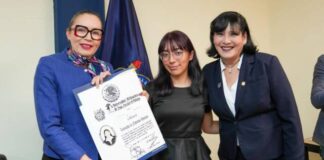 Entrega masiva de Títulos; Yarabí Ávila convoca a poner en alto el nombre de la UMSNH