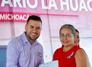 Celebra Reyes Galindo avances en servicios de salud en La Huacana