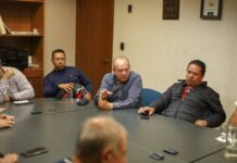 Adolfo Torres fortalece diálogo con transportistas y acuerda acciones en favor del servicio hídrico