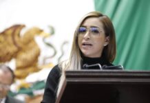 Frenar compras obligatorias en escuelas y reforzar la gratuidad educativa propone Grecia Aguilar con reforma