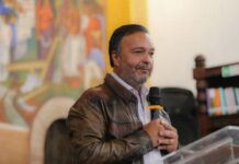 Julio Arreola respalda la restauración del mural de Juan O’Gorman de Pátzcuaro