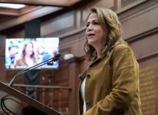 Fabiola Alanís propone reformar el delito de cohabitación forzada para brindar mayor protección a niñas y adolescentes en Michoacán