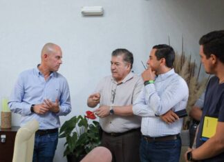 Adolfo Torres brindó atención directa a colonias de la extinta junta local de Santa María