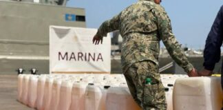 Marina asegura una embarcación con 6 mil litros de presunto huachicol, en las costas de Michoacán