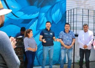 Yankel Benítez lleva programa de entrega de pollitas a Santa María de Guido