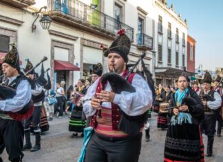 Rotundo éxito, la presentación de la Banda de Gaitas de Forcarei en Morelia