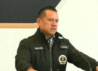 Pide licencia Carlos Torres Piña a la titularidad de la FGE; buscará fortalecer proyecto político de MORENA rumbo al 2027