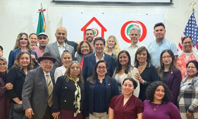 Se reúne Alfonso Martínez con el gobernador de Illinois