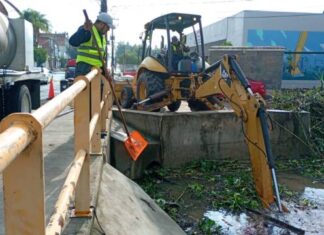 Continúan trabajos de desazolve del Dren Barajas