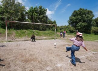 Impulsar el deporte para transformar Michoacán, coinciden Gladyz Butanda y jugadores de futbo