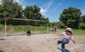 Impulsar el deporte para transformar Michoacán, coinciden Gladyz Butanda y jugadores de futbo