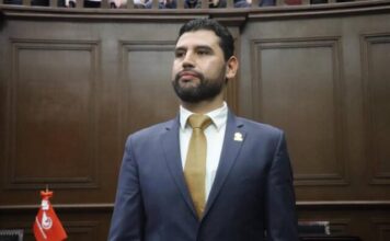 Octavio Ocampo expresa solidaridad con familias de migrantes michoacanos