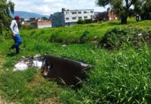 Adolfo Torres llama a evitar el abandono de basura en canales; detectan muebles en el dren Carlos Salazar