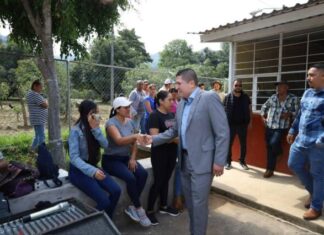 Casa Enlace del Diputado Vicente Gómez ofrece paquetes escolares subsidiados
