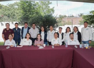 “Es tiempo de transformar el sector salud junto a sus trabajadores”: Gladyz Butanda recibe respaldo del SNTYPS
