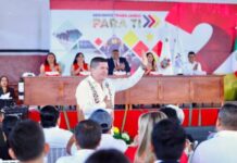 Asiste Vicente Gómez a segundo informe del Gobierno Municipal de Turicato