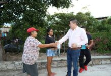 Vicente Gómez acude a arranque de obra en la localidad de La Loma