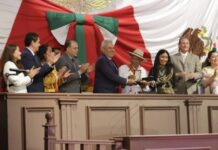 Reconoce Congreso, 500 años de resistencia y modelo de paz y defensa del bosque en Zitácuaro, con entrega de presea a comunidades Mazahua