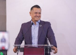 Torres Piña recorre Michoacán para escuchar las necesidades de todos los sectores
