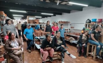 Incentivan SSM y Coepris a alfareros michoacanos en la creación de cerámica segura
