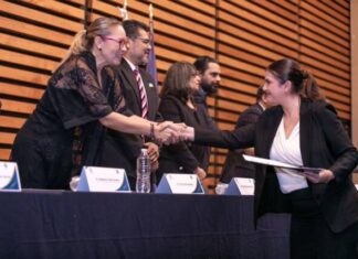 A PONER SU TALENTO AL SERVICIO DE LA SOCIEDAD, INVITA YARABÍ ÁVILA A EGRESADOS DE POSGRADO